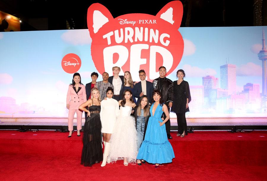 TurningRed_Premiere1