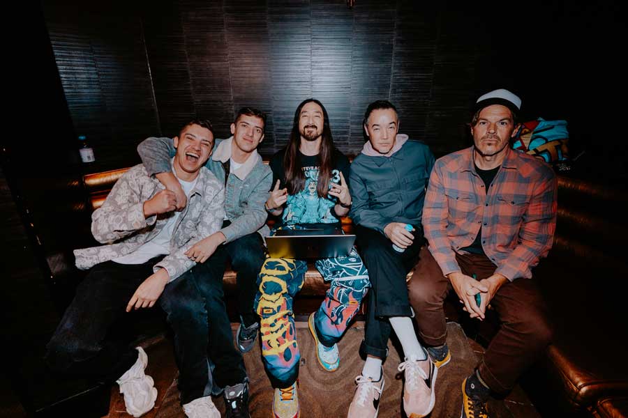 Hoobastank_SteveAoki